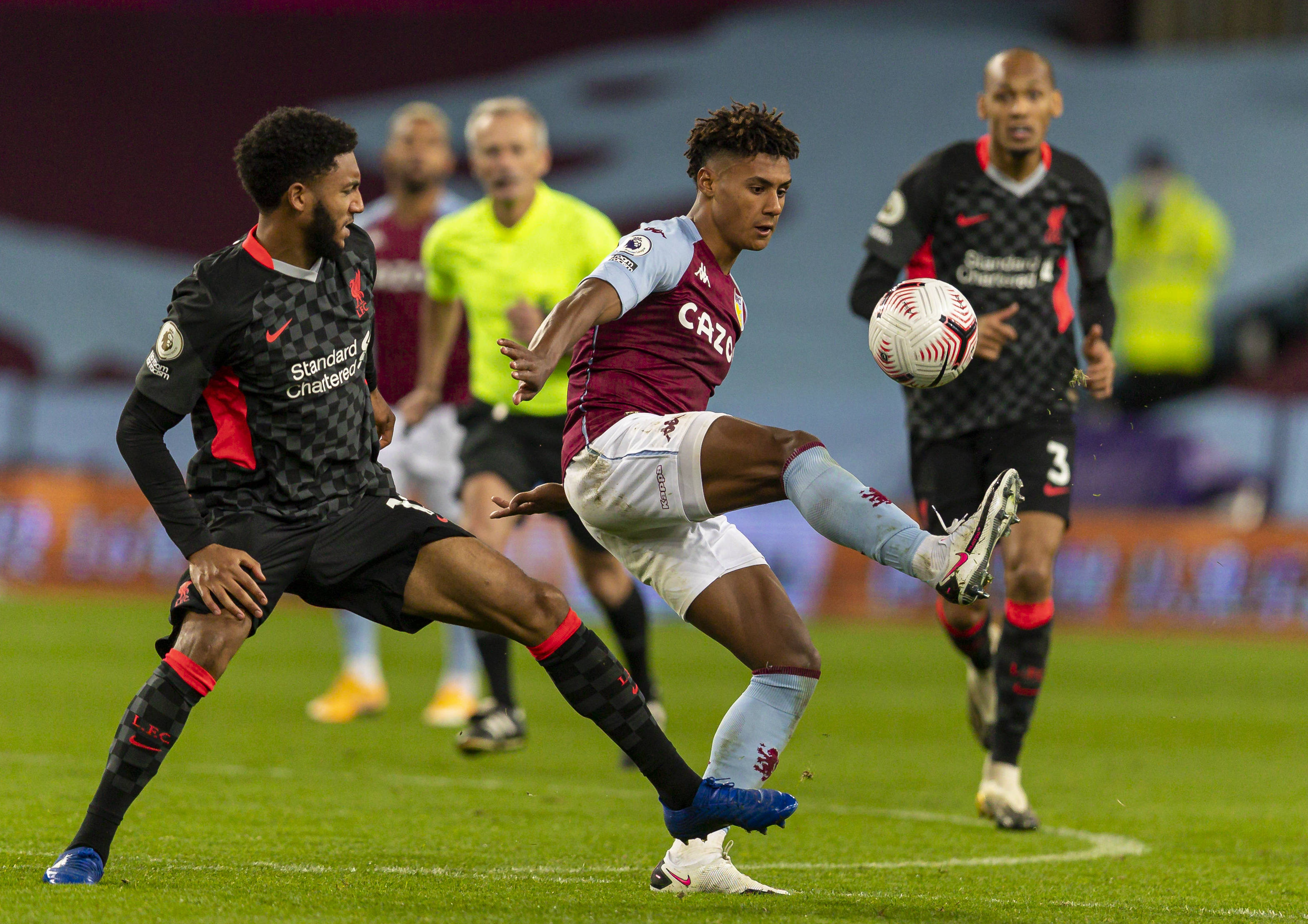 他凭借深厚 他凭借深厚