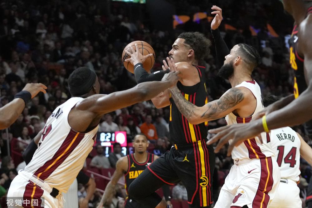 布莱恩特与 布莱恩特与